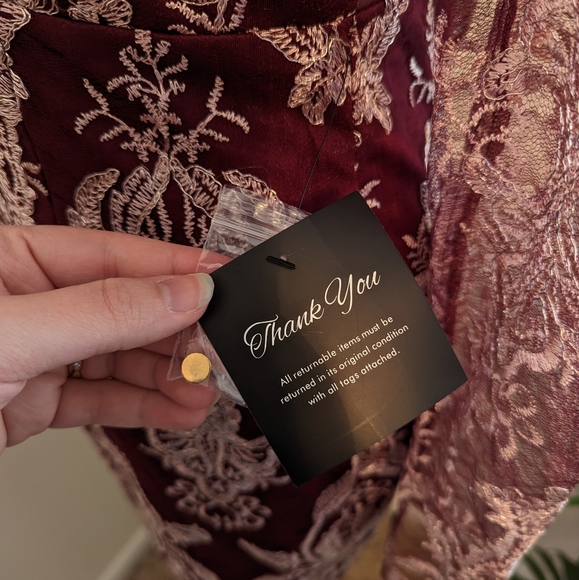 Soieblu Burgundy Lace Long Sleeve Dress - Picture 11 of 12